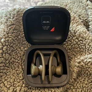 Beats! Powerbeats pro wireless in ear headphones